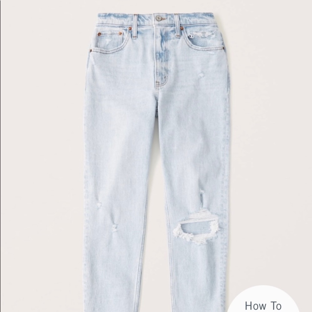 A&F Curve Love Mom Jeans - Size 8
